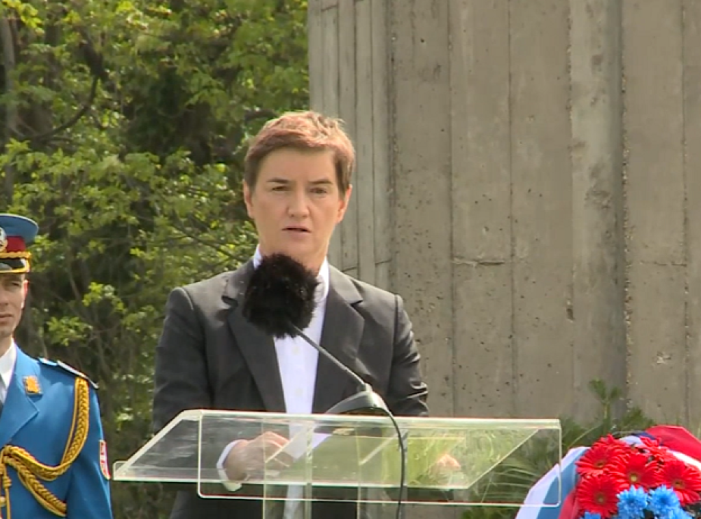 Brnabic lays wreath in Jajinci memorial complex