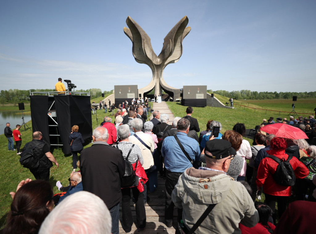 Hrvatska: Predstavnici manjina zadovoljni atmosferom jedinstva na komemoraciji u Jasenovcu