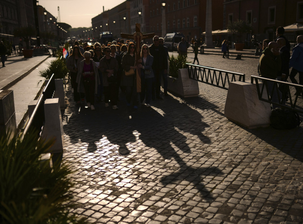 Hrvatska: Vlada proglasila subotu za Dan žalosti povodom smrti pape Franje