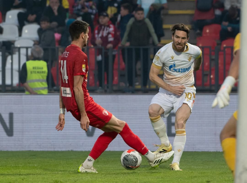 Težak poraz fudbalera Crvene zvezde protiv Radničkog u Kragujevcu