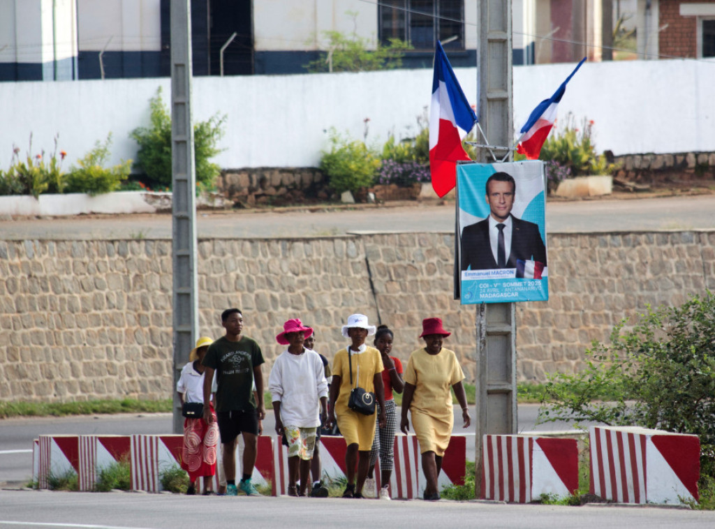 Makron započeo posetu Madagaskaru, bivšoj francuskoj koloniji, potpisano više sporazuma