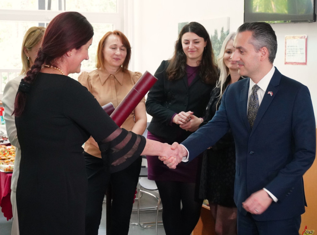 Institutu "Cvetko Brajović" donirana oprema vredna više od 100.000 dolara