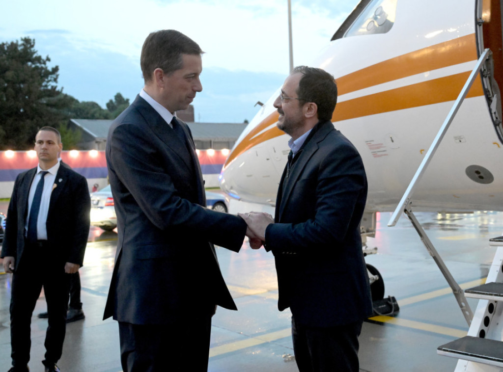 Ministar Đurić dočekao predsednika Kipra na beogradskom aerodromu