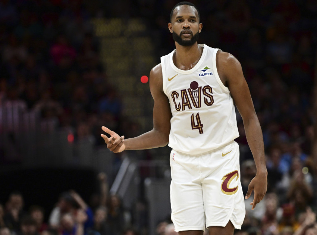 Košarkaš Klivlenda Evan Mobli najbolji odbrambeni igrač NBA lige