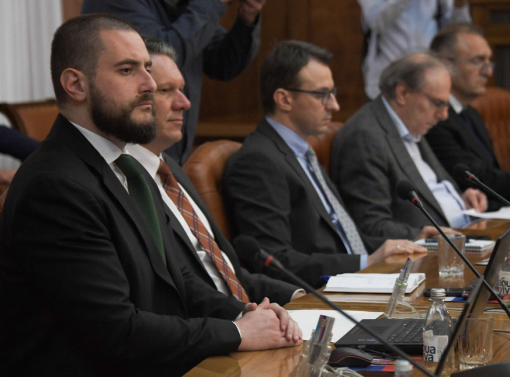 Zukorlićev kabinet pozdravio odluku da se u MUP primi značajan broj Bošnjaka