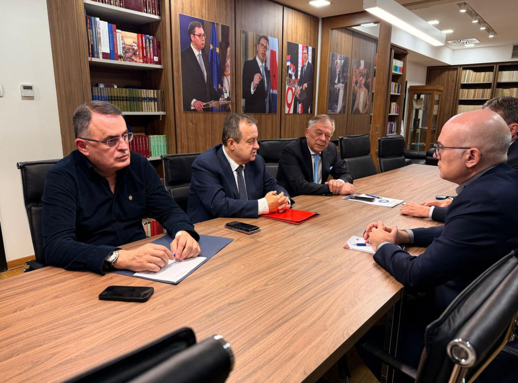 Delegacije SNS i SPS o sveobuhvatnoj saradnji sa ciljem nastavka razvoja Srbije