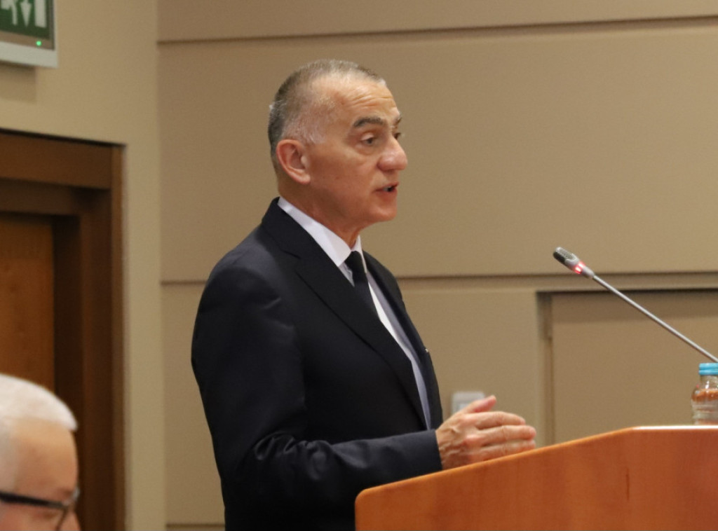 Ministar pravde Nenad Vujić posetio proizvodni program kazneno-popravnih ustanova na sajmu