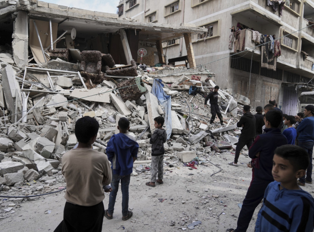 U izraelskim napadima na Gazu ubijeno 13 osoba, uključujući decu