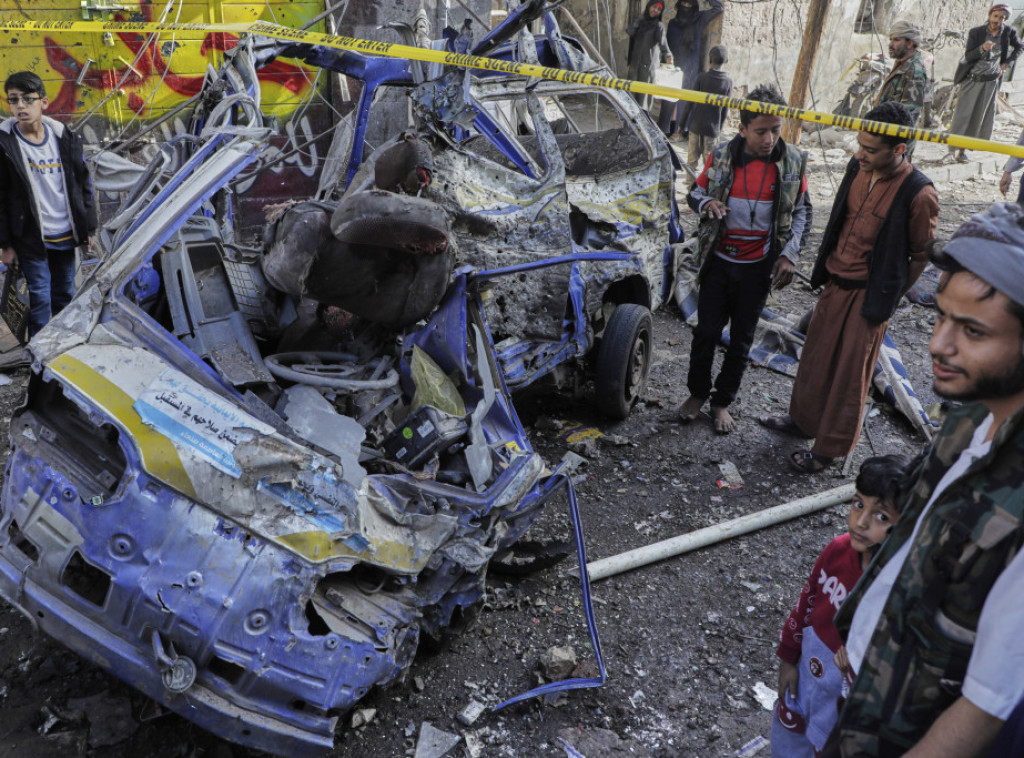 Broj poginulih u američkim udarima na Sanu porastao na osam