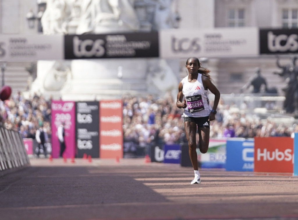 Etiopljanka Tigst Asefa oborila svetski rekord u maratonu na trci u Londonu