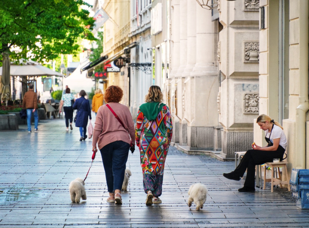 Danas pretežno sunčano i toplije, uz promenljivu oblačnost, temperatura do 27 stepeni