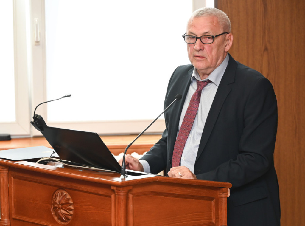 Ministar Balint na obeležavanju godišnjice rada Instituta za majku i dete