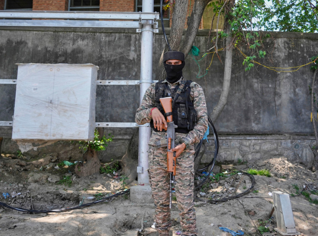 Nakon likvidacija u Kašmiru Indija naredila zatvaranje te oblasti za turiste