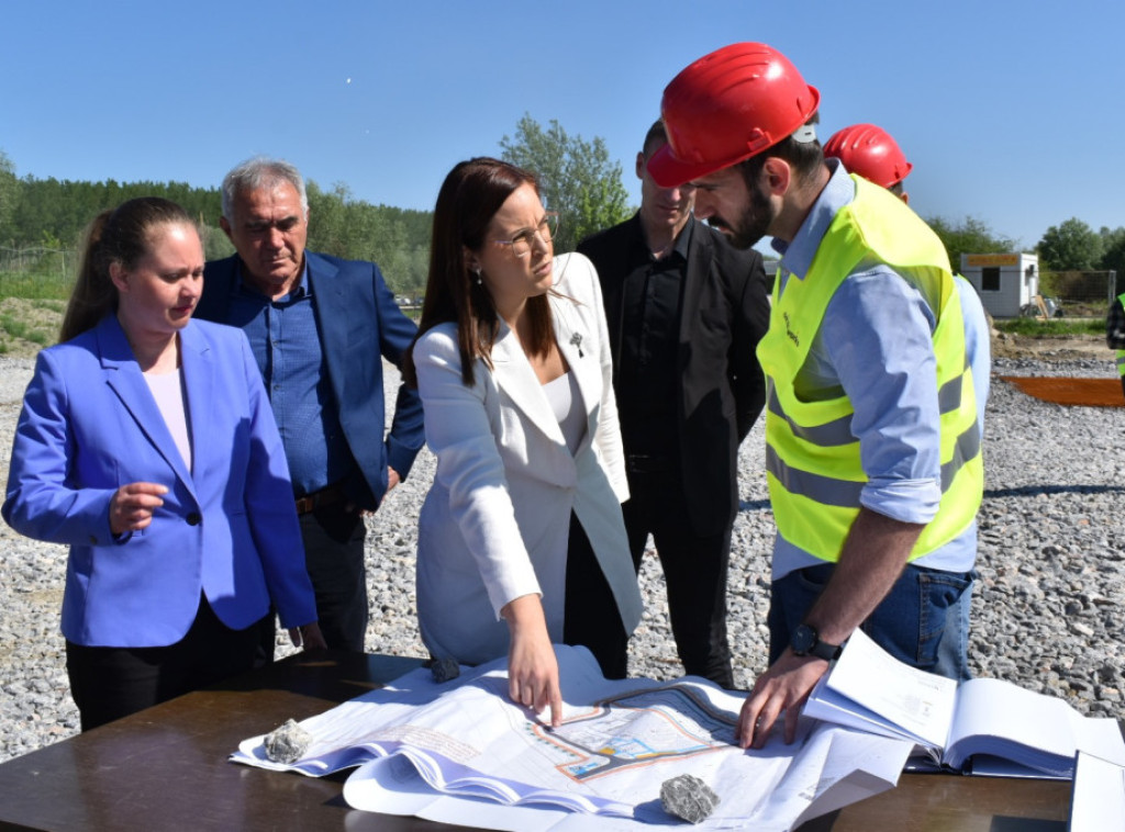 Sara Pavkov obišla radove za izgradnju postrojenja za preradu otpadnih voda u Apatinu