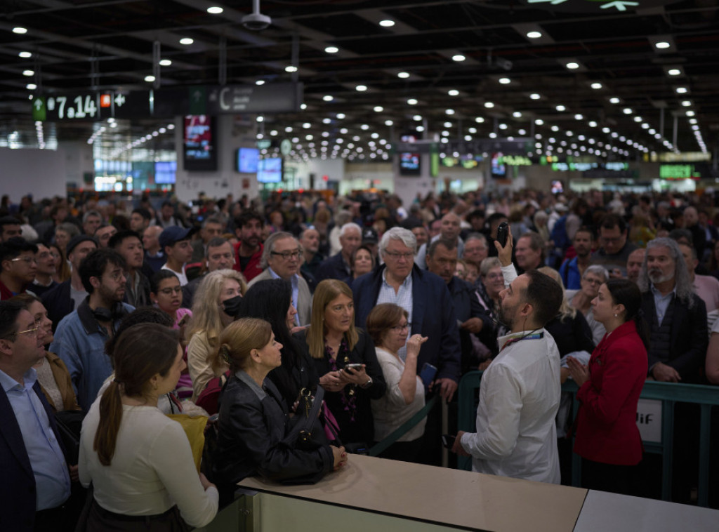 Španska elektroenergetska mreža ponovo odbacila krivicu za nestanak struje