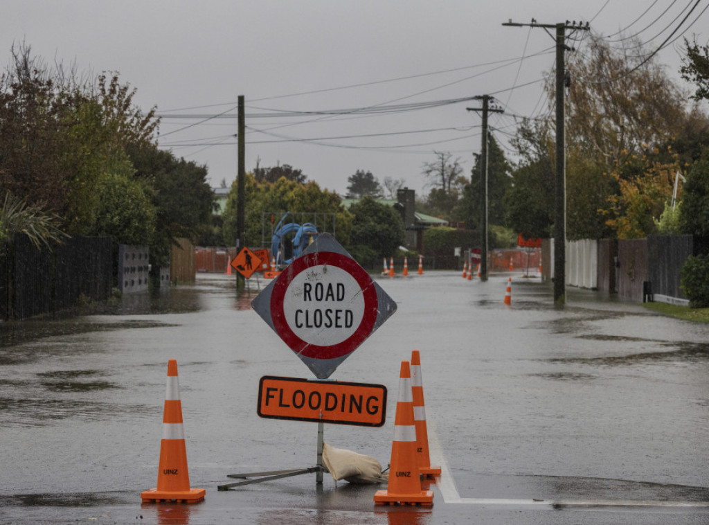 Nevreme na Novom Zelandu izazvalo kolaps u saobraćaju, zatvorene škole, otkazani letovi
