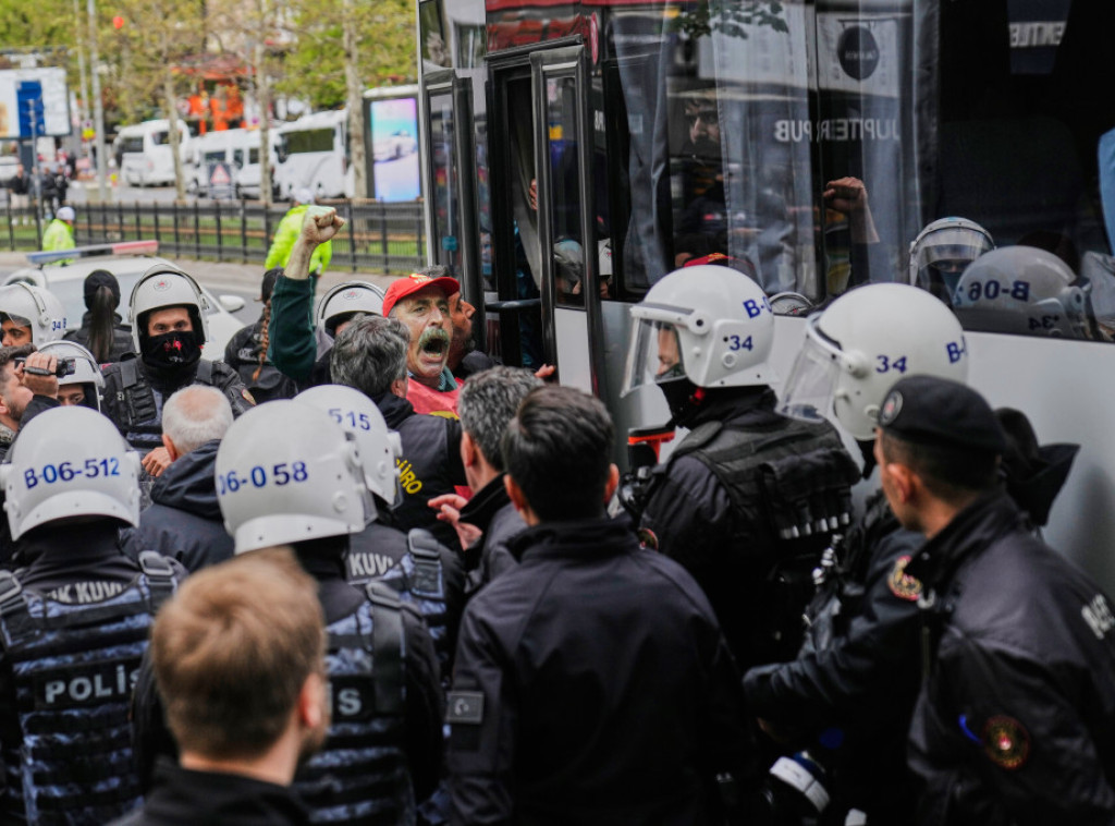 U Istanbulu zatvorene ključne saobraćajne rute za 1. maj zbog jakih mera bezbednosti