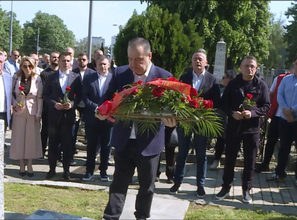 Dačić položio venac na grob Dimitrija Tucovića povodom 1. maja