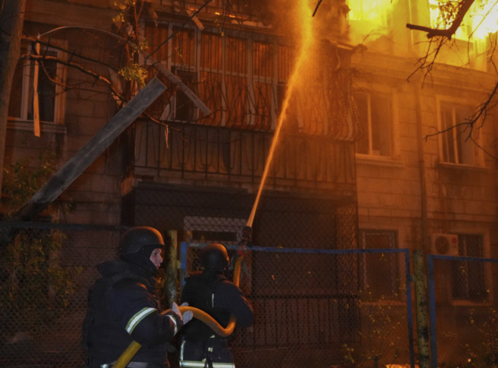 Dve osobe poginule, pet povređeno u napadu dronom na Odesu