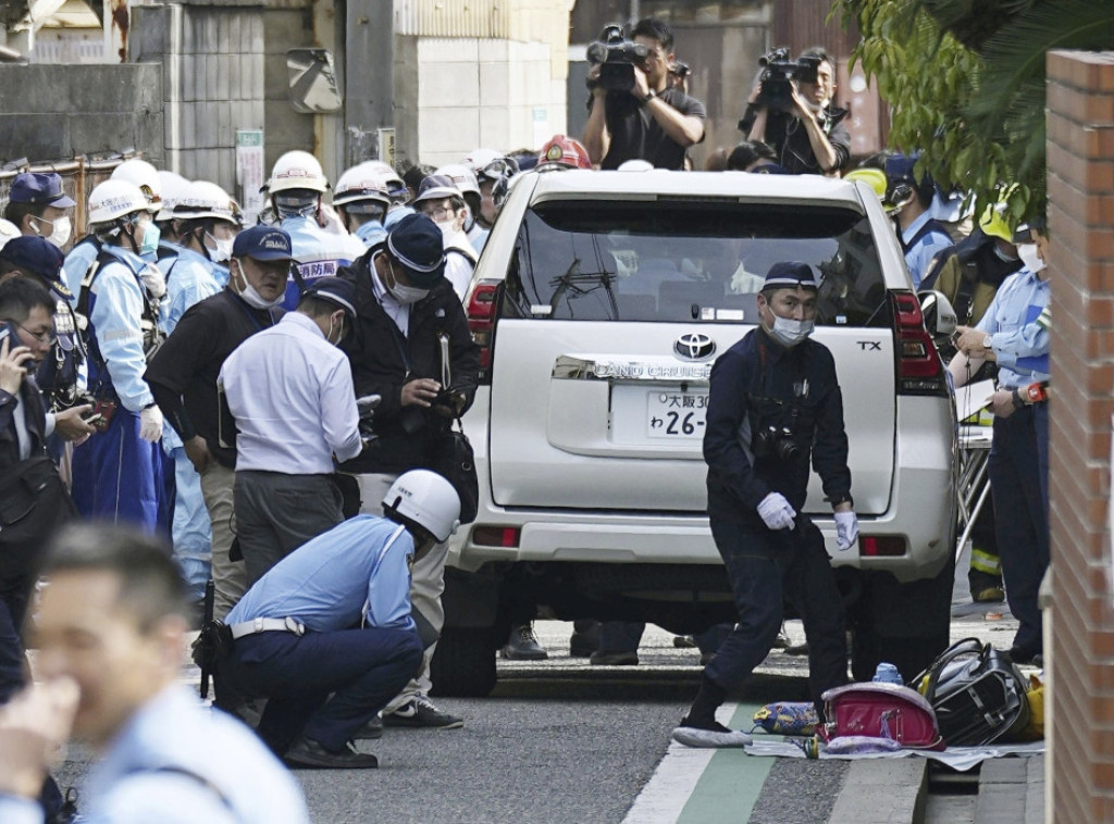 Mediji: U Japanu uhapšen muškarac koji je namerno automobilom naleteo na decu