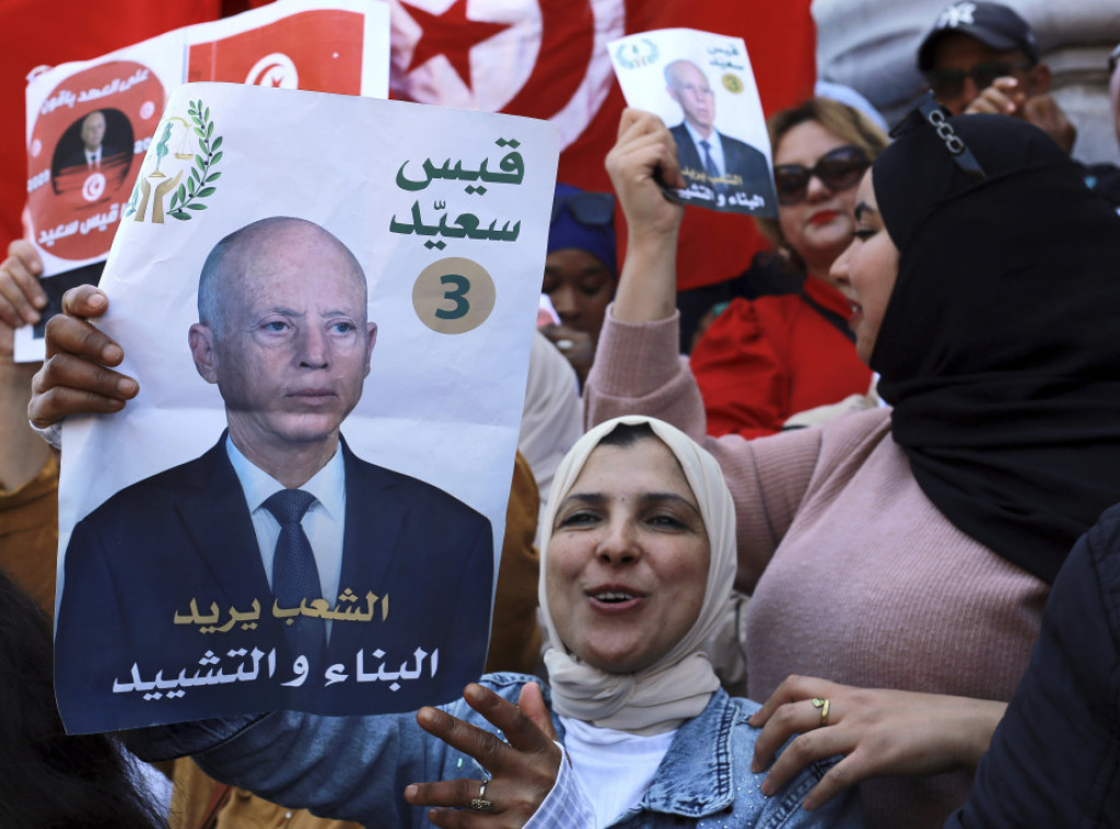 Protivnici i pristalice predsednika Tunisa održali paralelne skupove