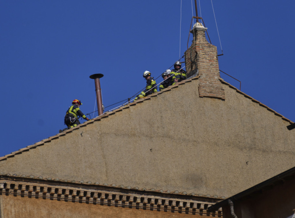 Počele pripreme za izbor pape, konklave trajale od nekoliko sati do tri godine