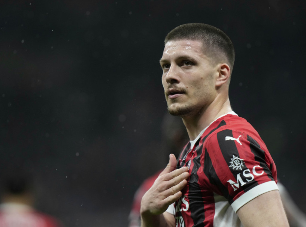 Luka Jović najbolji fudbaler Milana za april