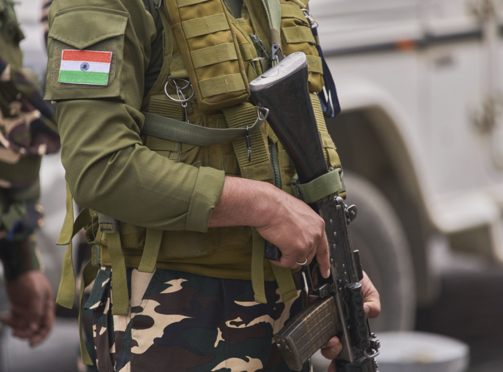 Šestoro poginulih, desetine povređenih u stampedu u indijskom hramu