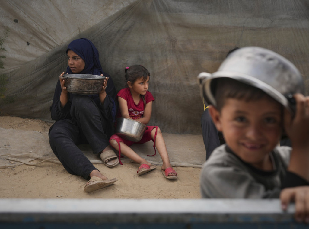 Humanitarni zvaničnici osudili izraelski predlog da IDF dostavlja pomoć u Gazu
