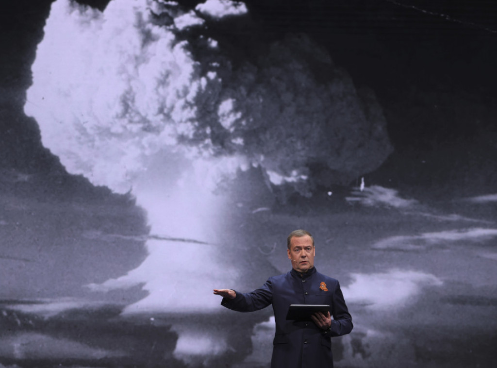 Medvedev: Trampova izjavu o pobedi SAD u II svetskom ratu pretenciozna besmislica