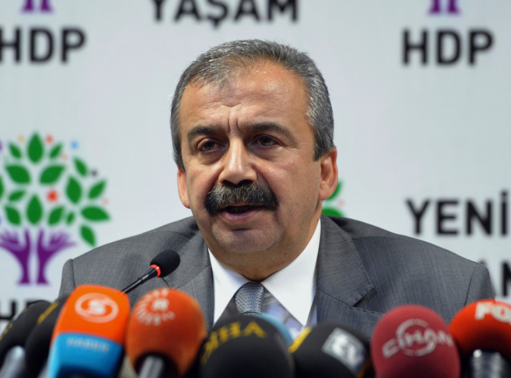 Preminuo turski prokurdski političar Siri Sureja Onder