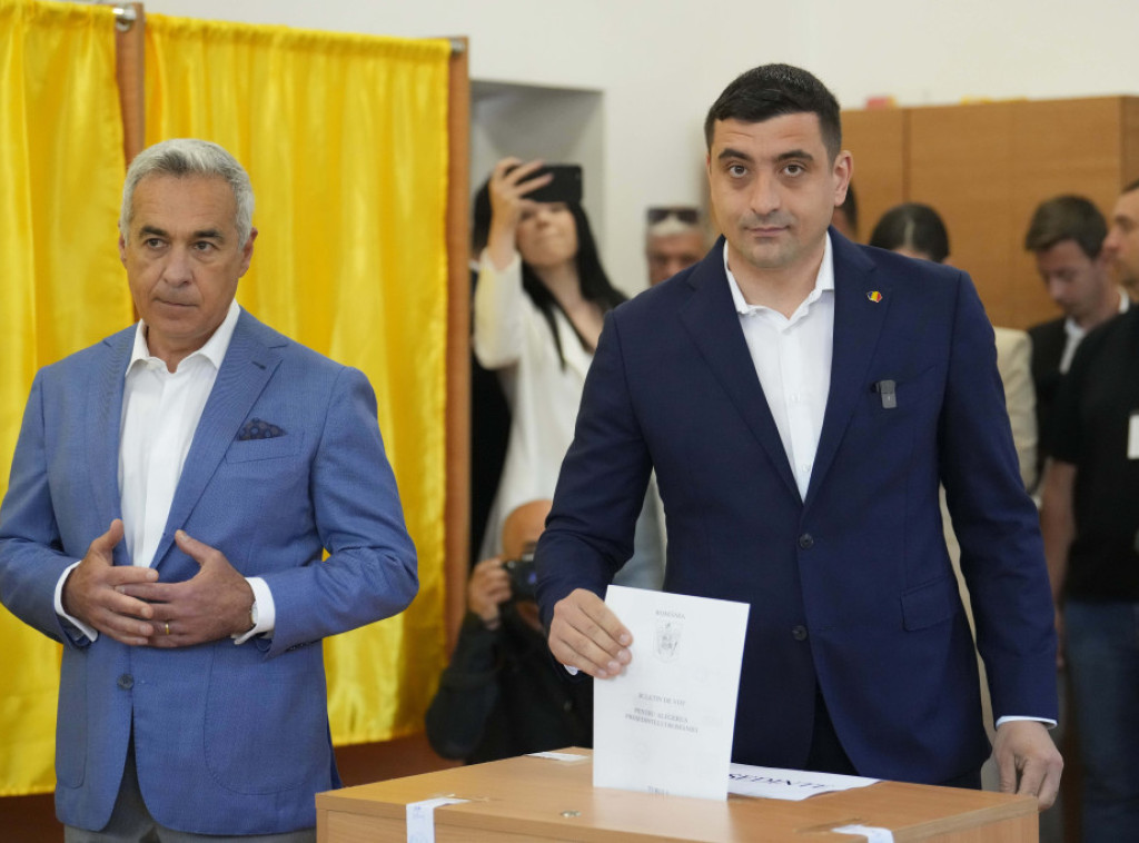 Rumunija: Simion ide u drugi krug predsedničkih izbora, Antonesku i Dan skoro izjednačeni