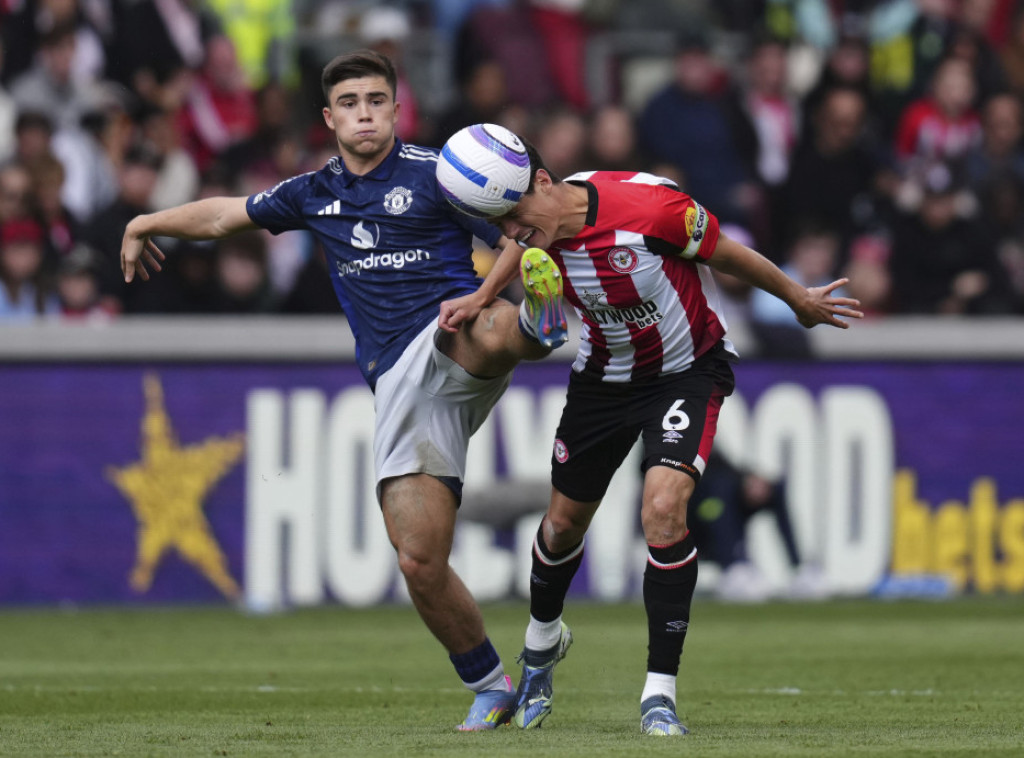 Fudbaleri Brentforda pobedili Mančester junajted, remi Brajtona i Njukasla