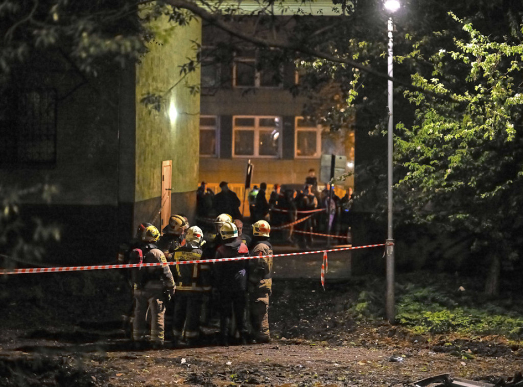 Dve osobe poginule u eksploziji i požaru u zgradi u Moskvi