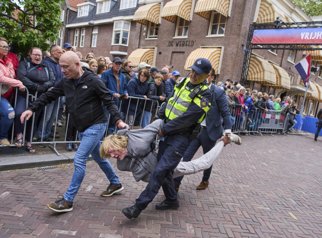 Šest osoba uhapšeno na komemorativnom skupu za žrtve Drugog svetskog rata