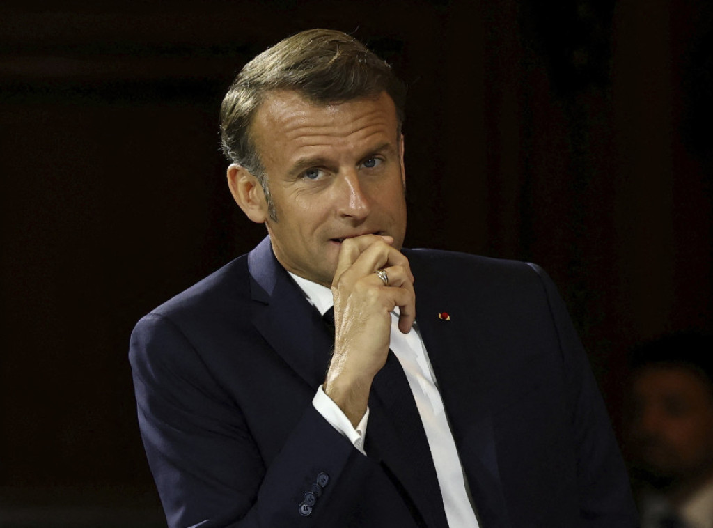 Makron će sutra u Parizu primiti sirijskog predsednika Ahmeda el Šaru