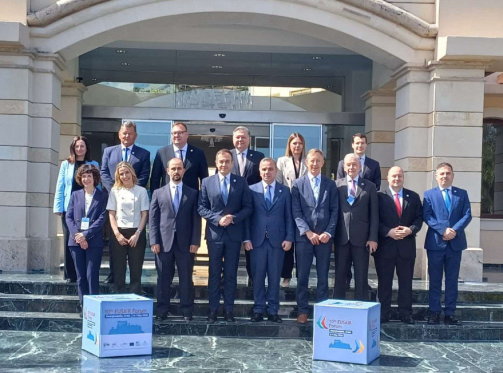 Kozarev sa Hadživasom o saradnji, blokadama u Srbiji, situaciji u AP KiM i BiH