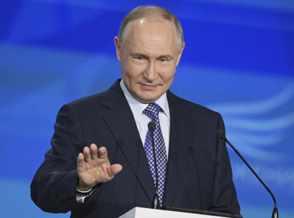 Otac Ilona Maska: Putin izaziva poštovanje, ima razumne ideje