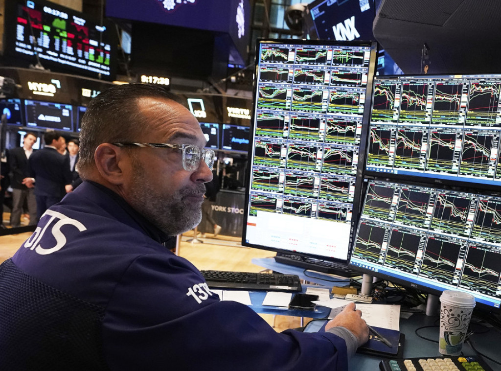 Akcije na američkim berzama pale u iščekivanju politike FED-a i trgovinskih sporazuma