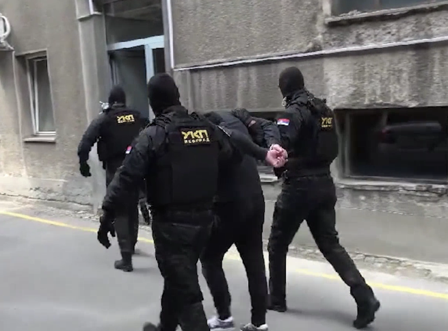 MUP: Uhapšen osumnjičeni da je namerno izazvao požar u automobilu policajca