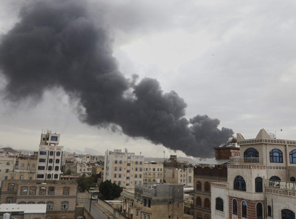 Letovi na aerodromu u Sani obustavljeni zbog izraelskog napada