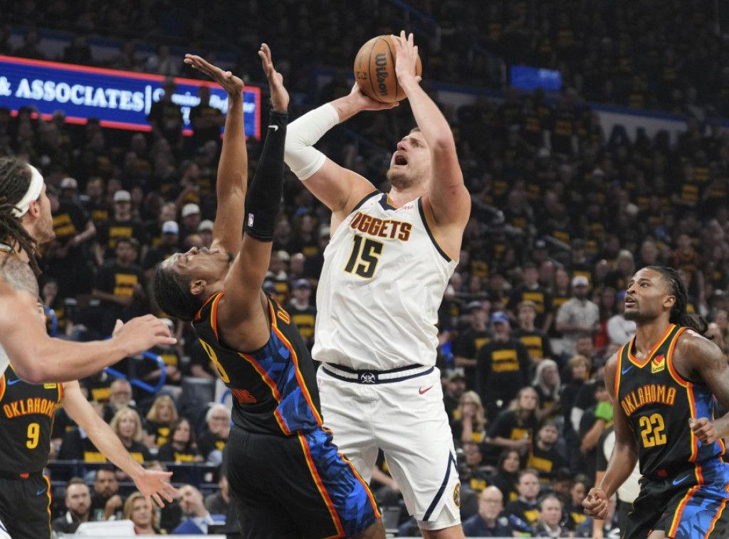 Oklahoma pobedila Denver u drugoj utakmici polufinalne serije plej-ofa Zapada