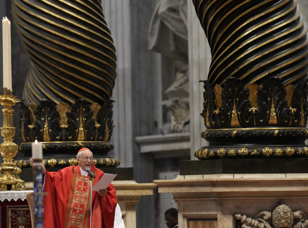Kardinal Batista Re: Nadam se da će papa biti izabran do kraja dana