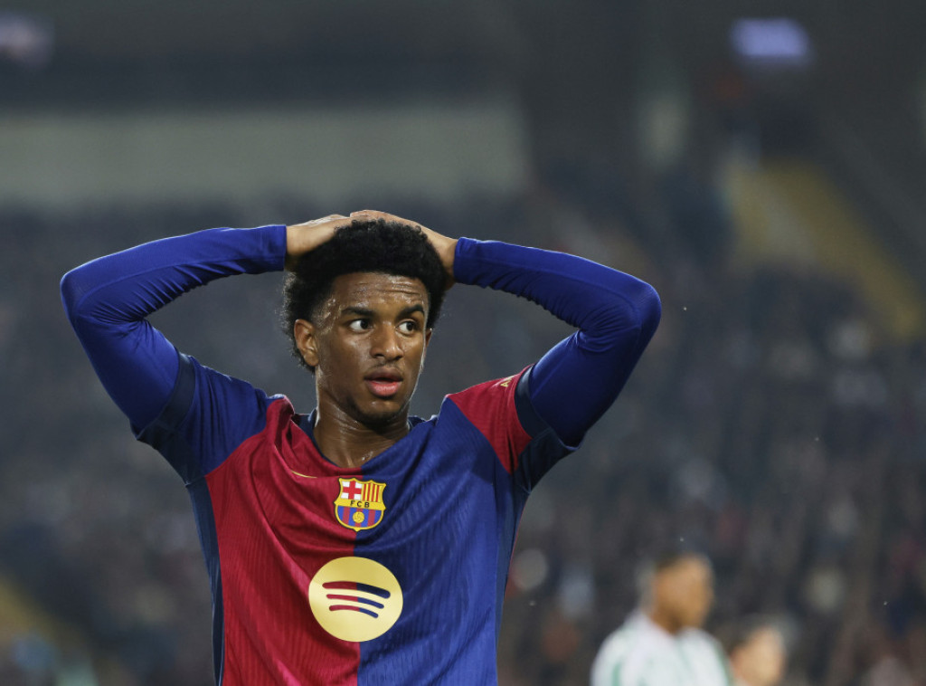 Fudbaler Barselone Alehandro Balde oporavio se od povrede pred "El Klasiko"