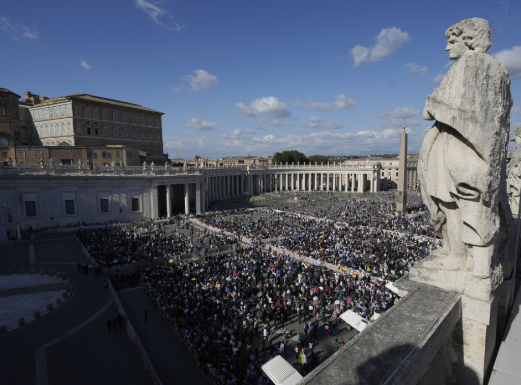 Vatikan: U toku četvrto glasanje, dim će se možda pojaviti oko 17.30