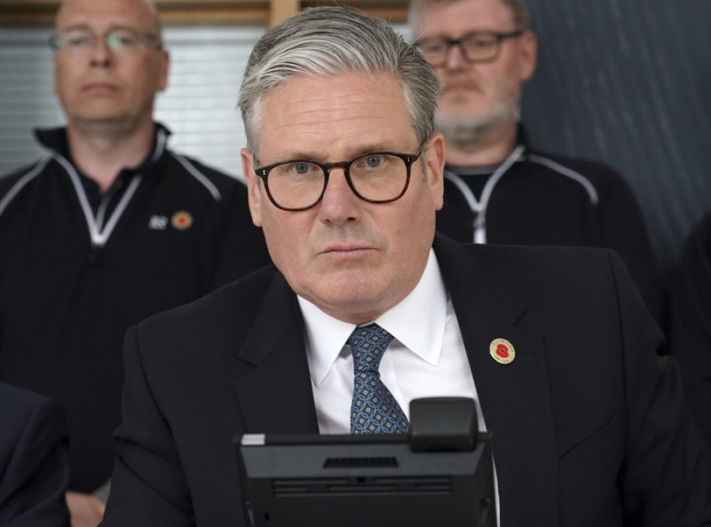 Starmer: Američke carine će se smanjiti sa 27,5 na 10 odsto, za 100.000 automobila