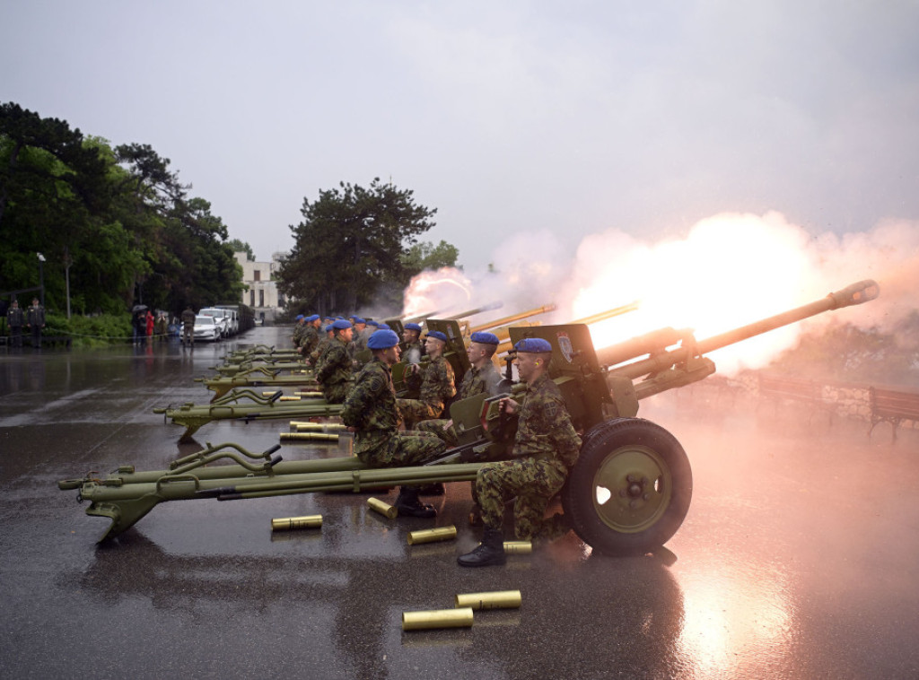 Počasna artiljerijska paljba povodom Dana pobede