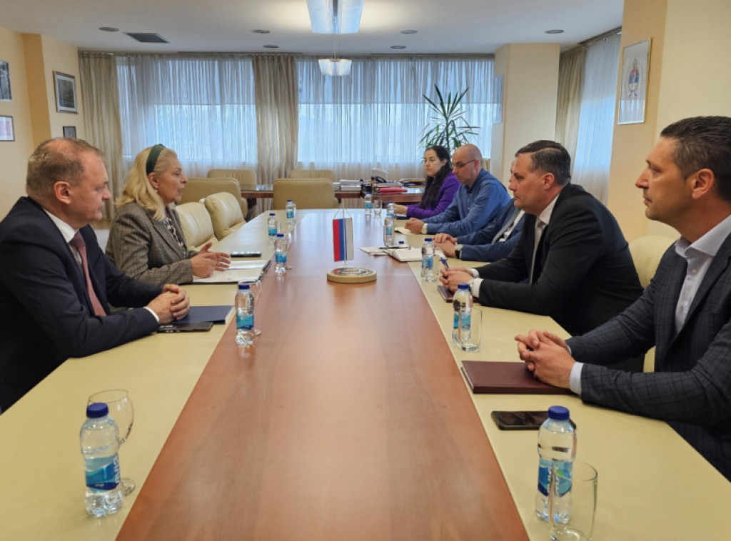 Sofronijević sa Vipotnikom: Korak ka rešenju pitanja inženjerskih licenci