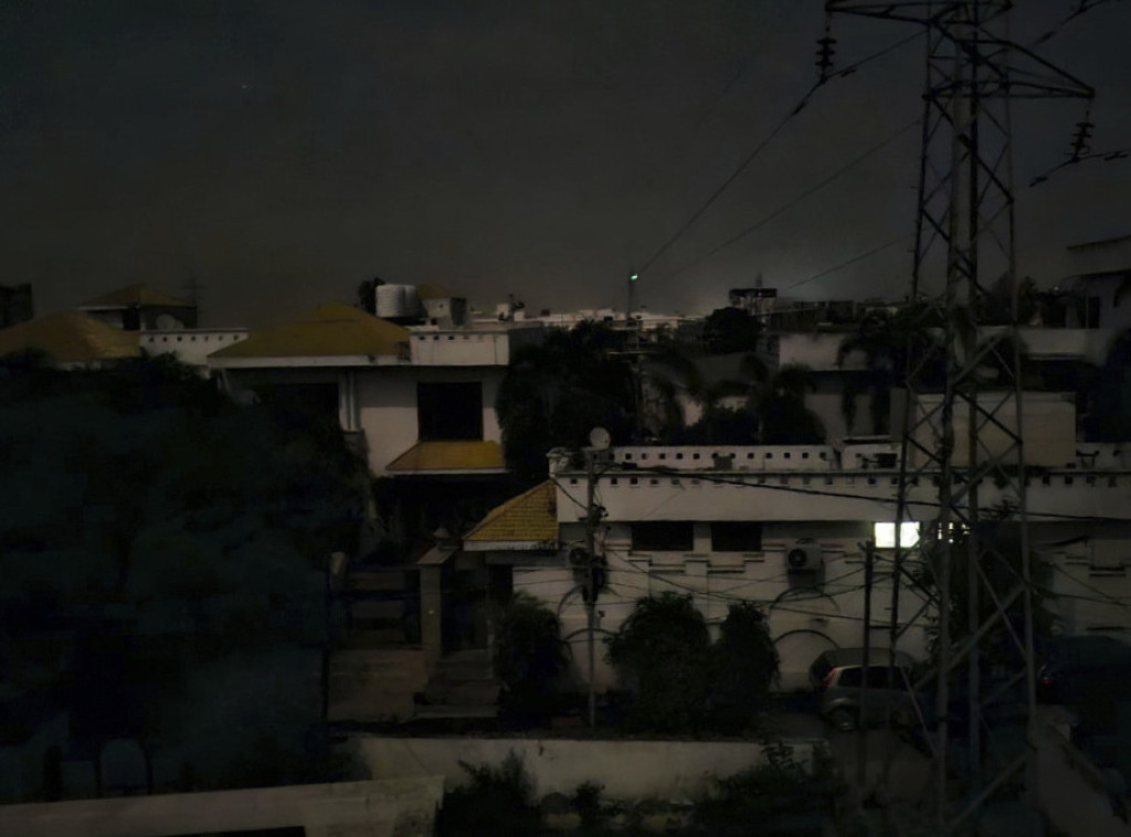 Najmanje pet civila poginulo tokom noći u razmeni vatre između Indije i Pakistana