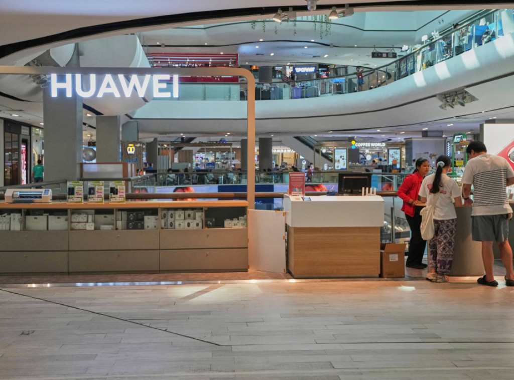 Huavej predstavio prvi laptop sa sopstvenim operativnim sistemom HMOS